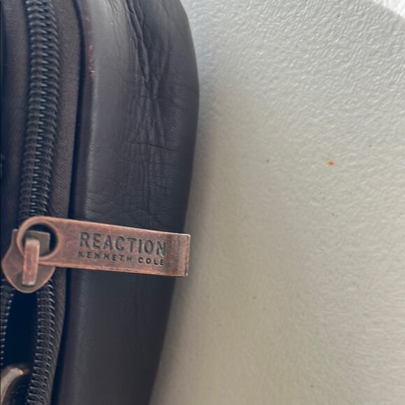 Kenneth Cole Reaction Men’s Brown Genuine Leather Laptop 16" Bag Messenger - Picture 8 of 14